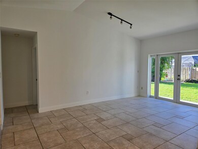 14720 Highland Springs Ct, Davie, FL 33325 - photo 4
