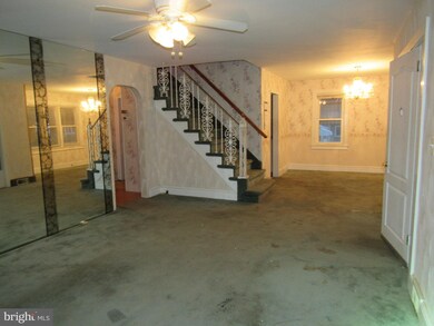 205 Pershing Ave, Darby, PA 19023 - photo 4