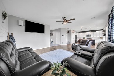 3912 Anzac Dr, Pearland, TX 77584 - photo 7