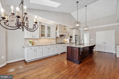 2007 Carrhill Rd, Vienna, VA 22181 - photo 6