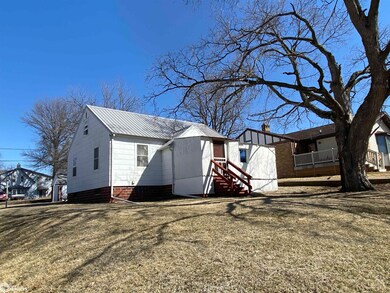 602 Davis St, Audubon, IA 50025 - photo 2