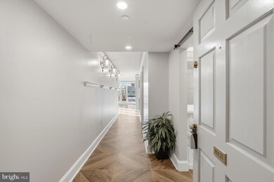 Residences at Market Square - East Tower unit PH21, Washington, DC 20004 - photo 3