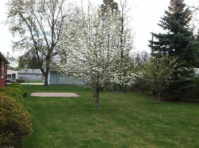 1819 S 19th St, Grand Forks, ND 58201 - photo 3