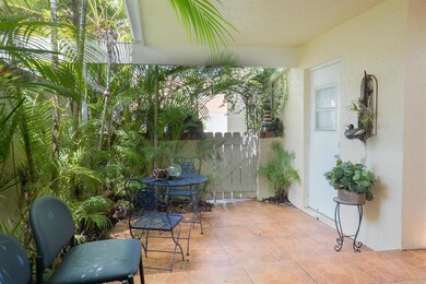 6. Porch 4