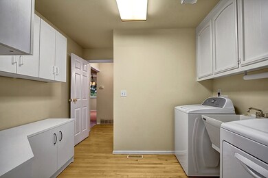 19928 Maplewood Dr, Edmonds, WA 98026 - photo 5