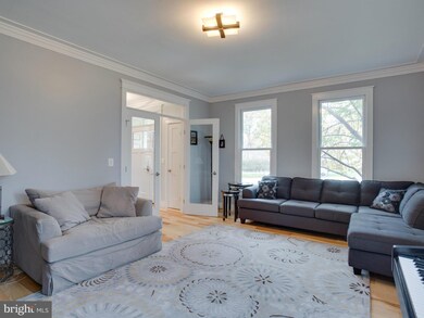 1232 Tottenham Ct, Reston, VA 20194 - photo 4