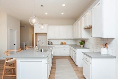 9123 S 91st Ct, West Des Moines, IA 50266 - photo 6