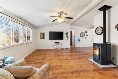 1665 W Antelope Cir, Paulden, AZ 86334 - photo 3