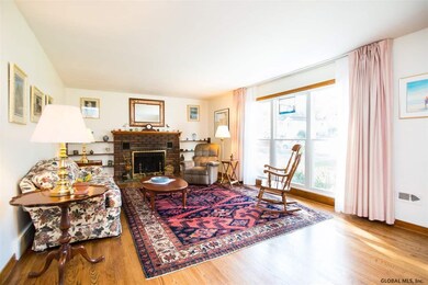 16 Friar Tuck Rd, Albany, NY 12203 - photo 5