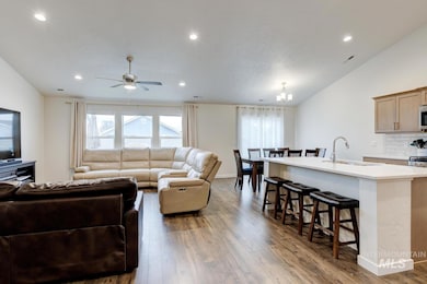 12445 Shadow River St, Caldwell, ID 83607 - photo 4