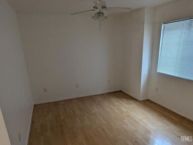 600 Hosking Ave unit 56, Bakersfield, CA 93307 - photo 2