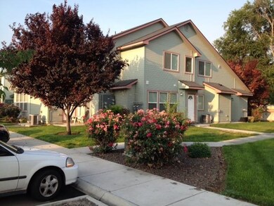 1017 S Locust St, Nampa, ID 83686 - photo 3