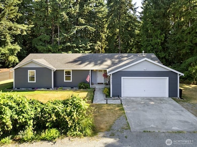 17505 Scenic Shores Ct SE, Yelm, WA 98597 - photo 2
