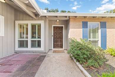 2314 Joel Wheaton Rd, Houston, TX 77077 - photo 2