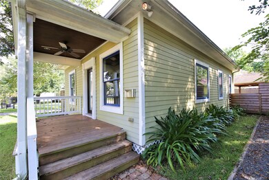 1810 Oxford St, Houston, TX 77008 - photo 3