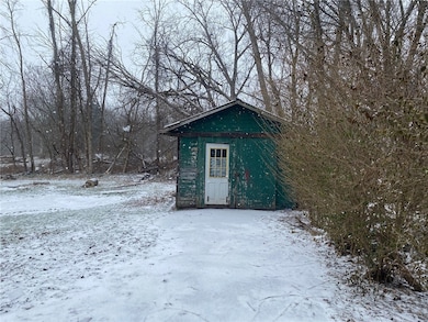 Garage/Outbuilding