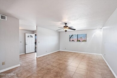 07-Living Area