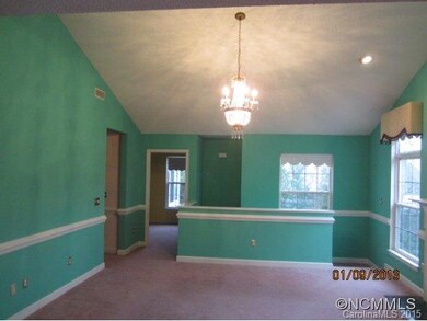 211 Forrestwood Ct, Hendersonville, NC 28792 - photo 6