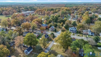 302 College Ave, Blackstone, VA 23824 - photo 5