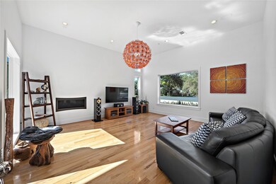 987 W 41st St, Houston, TX 77018 - photo 6