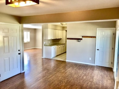 7811 Cielo Vista Dr, El Paso, TX 79925 - photo 4