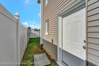 1194 Eatontown Blvd unit R4, Oceanport, NJ 07757 - photo 4