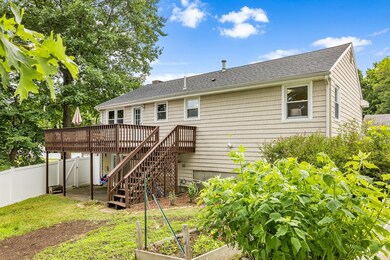 19 Sparhawk Cir, Stoneham, MA 02180 - photo 4