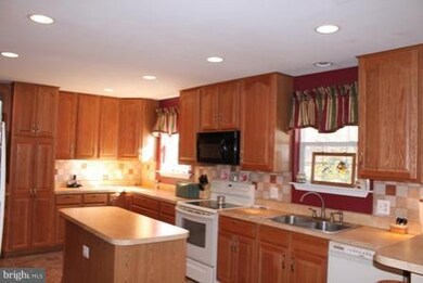 1429 Claridge Ave, Halethorpe, MD 21227 - photo 4