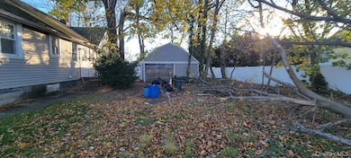 11 45th St, Lindenhurst, NY 11757 - photo 3