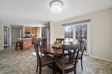 22 Eseks Cir, South Grafton, MA 01560 - photo 7