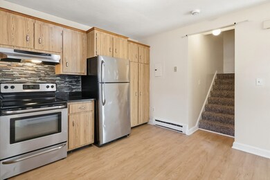 453 Pond St unit 3, Braintree, MA 02184 - photo 2
