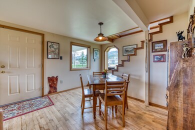 632/634 Sweeney Creek Loop