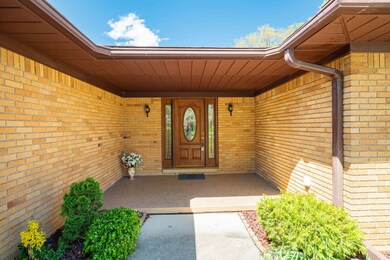 8196 Thorntree Ct, Grosse Ile (3 of 33)