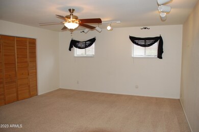 923 E Wesleyan Dr, Tempe, AZ 85282 - photo 5