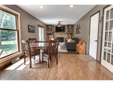 nice size eating area gives you views of the lovel