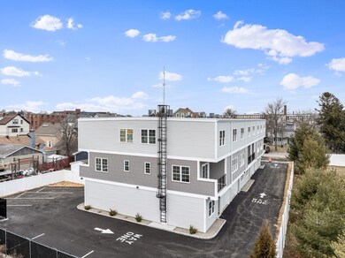 889 Grinnell St unit 5, Fall River, MA 02721 - photo 4