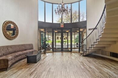 Brookwood on the Greens unit 611, Wood Dale, IL 60191 - photo 3