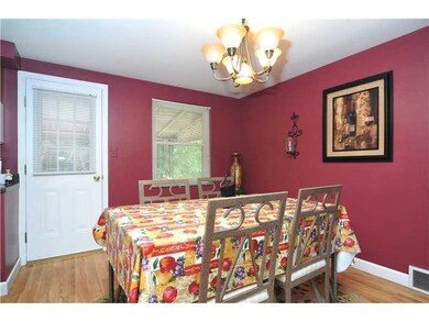 Dining Room. This dinning room and kitchen combo m