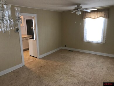 913 W Front St, Albert Lea, MN 56007 - photo 7