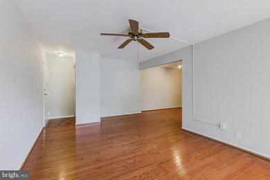 8729 Hayshed Ln unit 24, Columbia, MD 21045 - photo 2