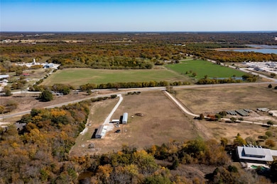 9959 Fm 2071 unit Trailer B, Valley View, TX 76272 - photo 3