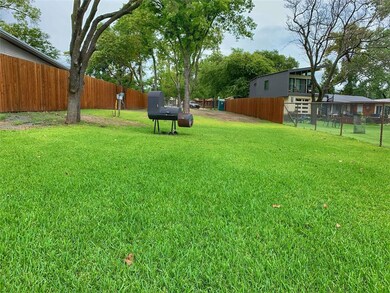 1303 E Lake Dr, Weatherford, TX 76087 - photo 2