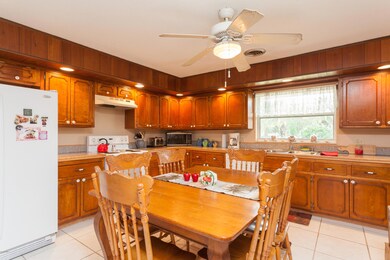 37 West Point Dr-15