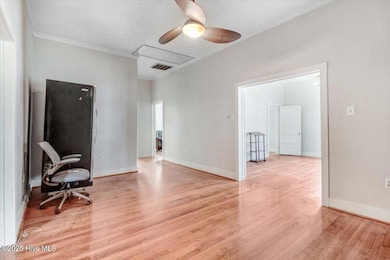 19-6709 E Wilson St-19