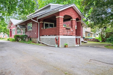 Timeless Craftsman curb appeal meets everyday func
