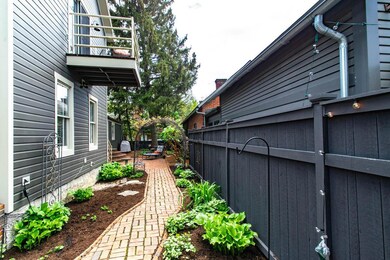 owner balcony overlooking gardens/paths