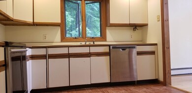 822 Aldrich St, Uxbridge, MA 01569 - photo 6