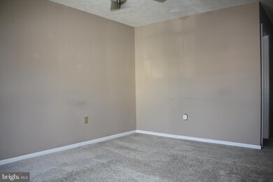212 Lincoln Ave, Harrisburg, PA 17111 - photo 5