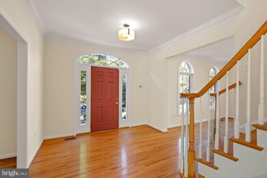 8933 Falls Farm Dr, Potomac, MD 20854 - photo 4