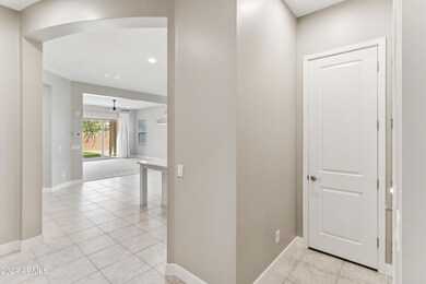 Foyer, Alt View